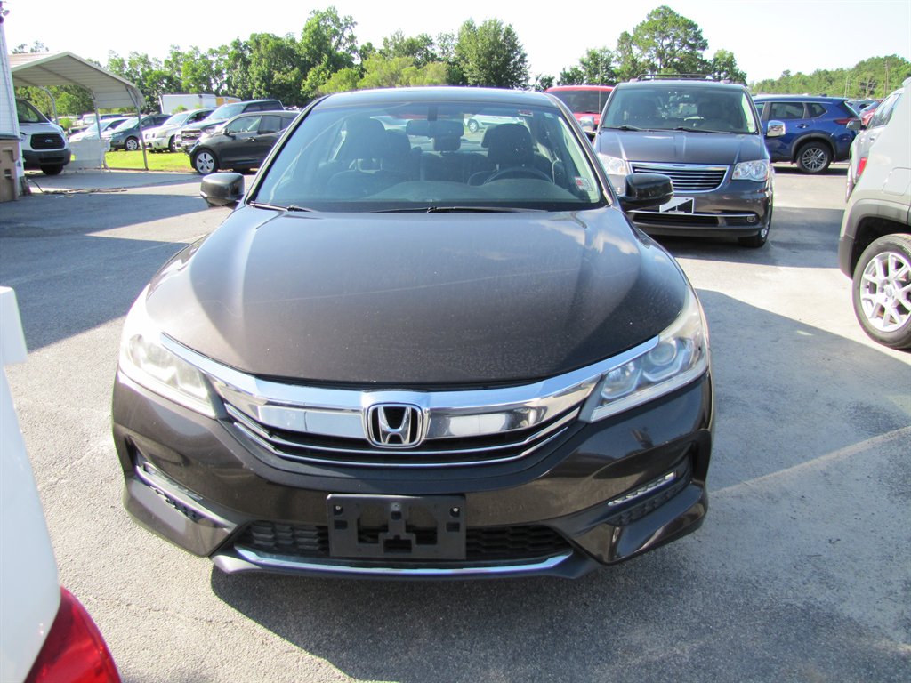2016 Honda Accord - $16,995