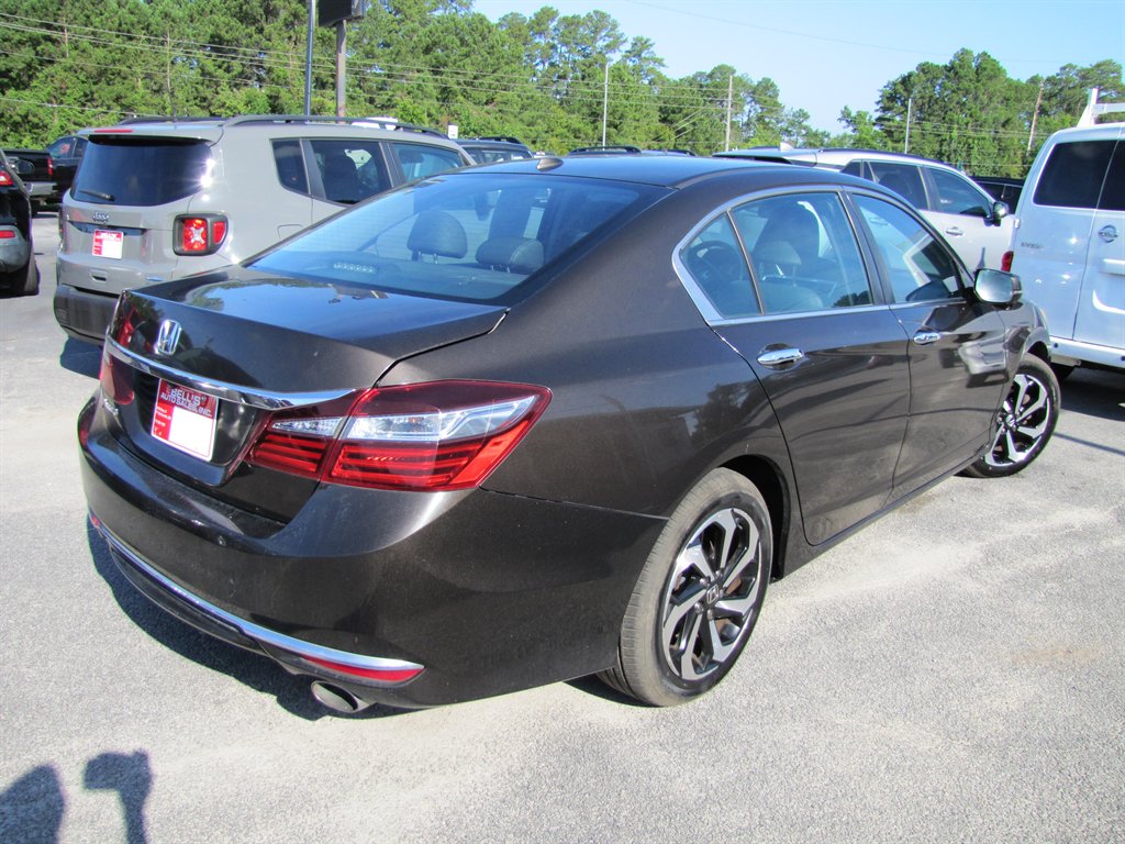 2016 Honda Accord - $16,995