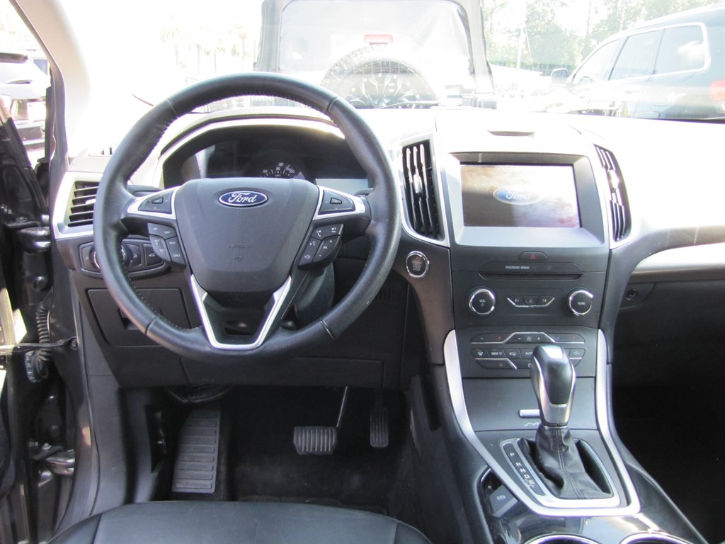 2016 Ford Edge - $8,995