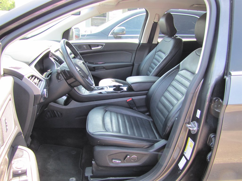 2016 Ford Edge - $8,995