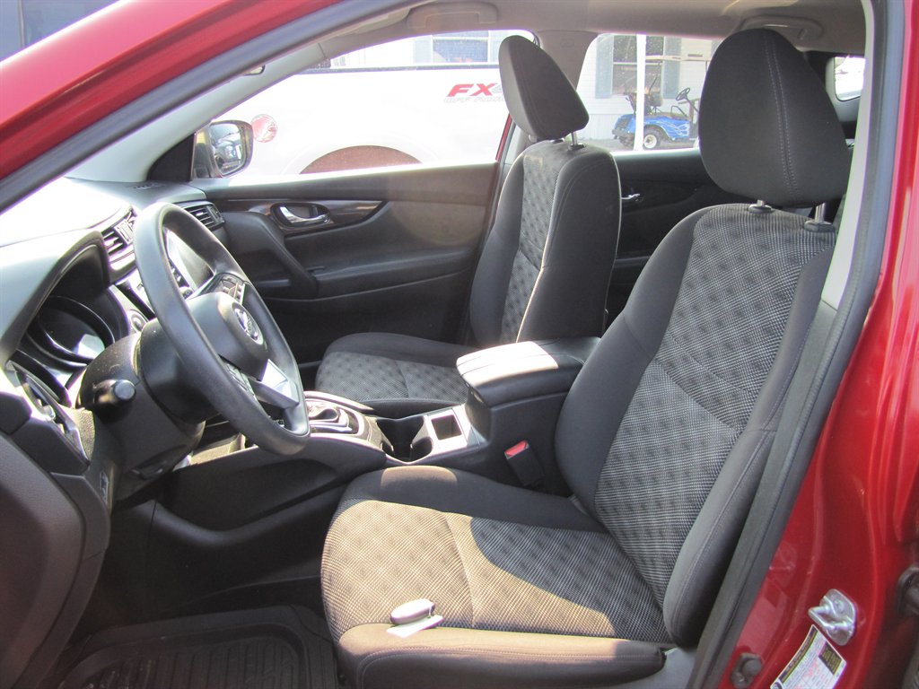 2017 Nissan Rogue - $7,995