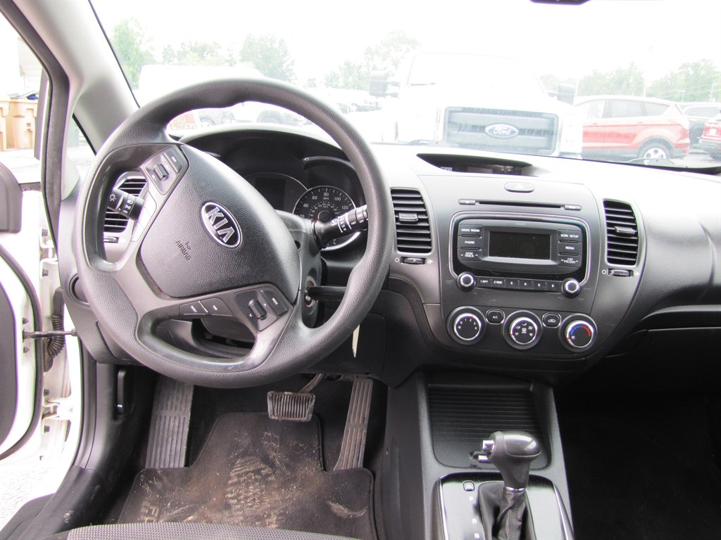 2017 Kia Forte - $8,995