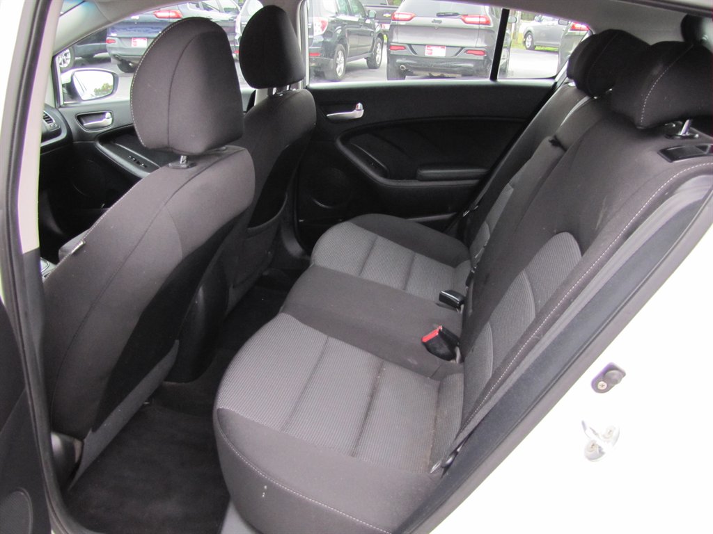 2017 Kia Forte - $8,995