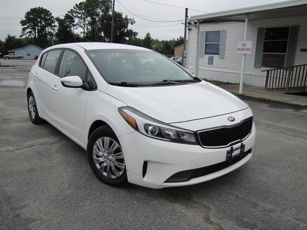 2017 Kia Forte - $8,995