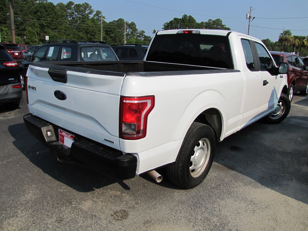 2015 Ford F150 - $10,995