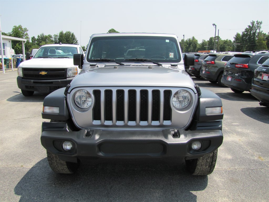 2019 Jeep Wrangler - $22,995