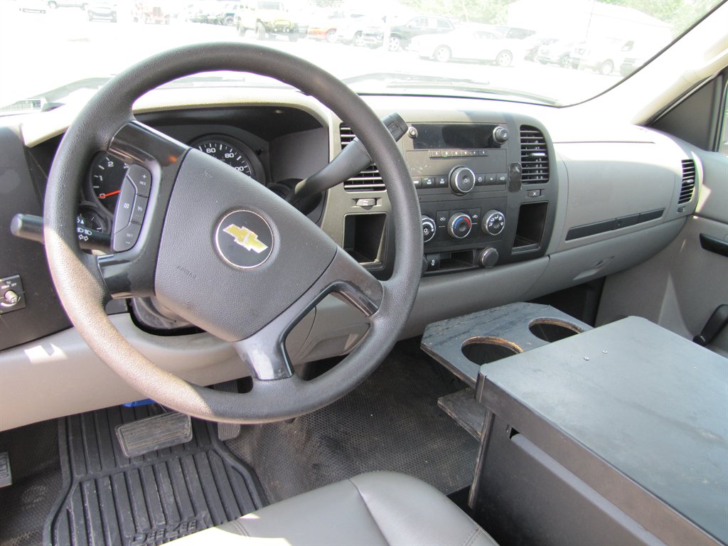 2013 Chevrolet Silverado 1500 - $7,995