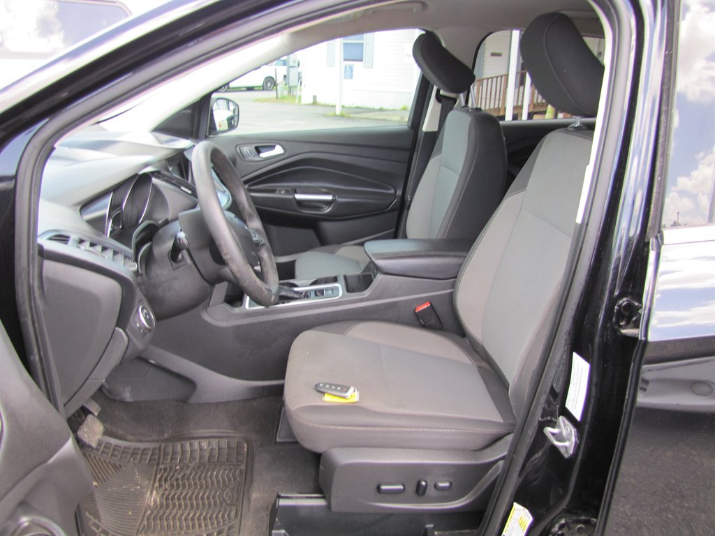 2019 Ford Escape - $9,995