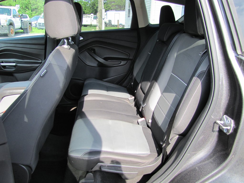 2015 Ford Escape - $7,995