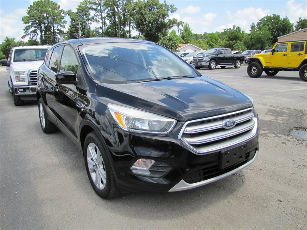2017 Ford Escape - $8,995