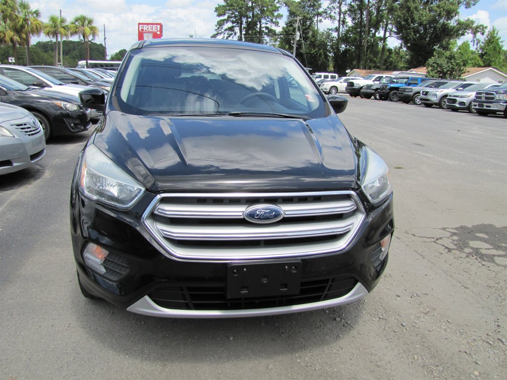 2017 Ford Escape - $8,995