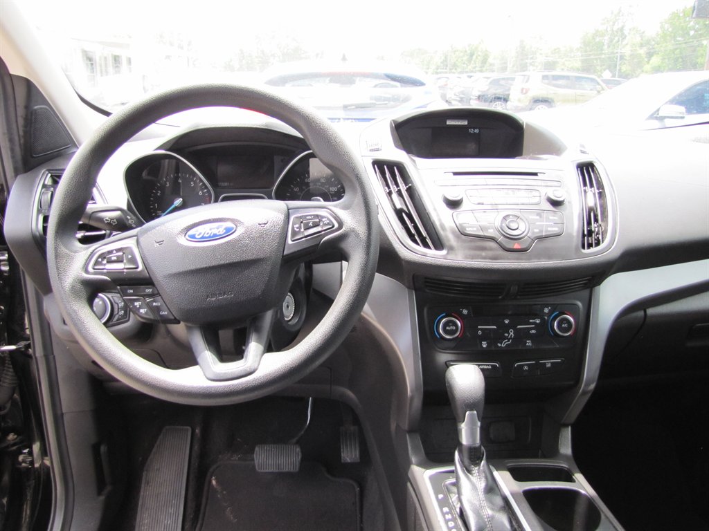 2017 Ford Escape - $8,995