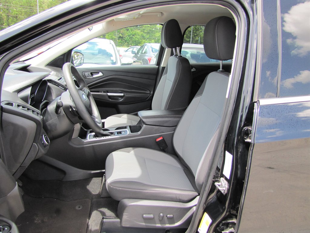 2017 Ford Escape - $8,995