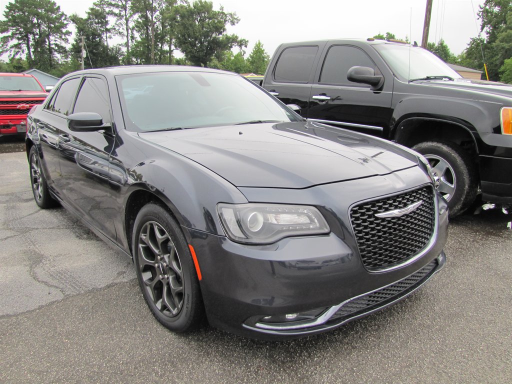 2018 Chrysler 300 - $12,995