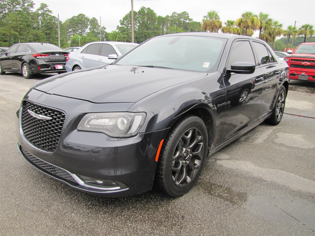 2018 Chrysler 300 - $12,995