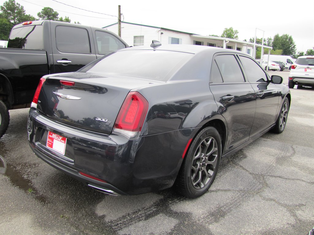 2018 Chrysler 300 - $12,995