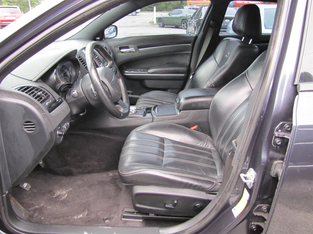 2018 Chrysler 300 - $12,995