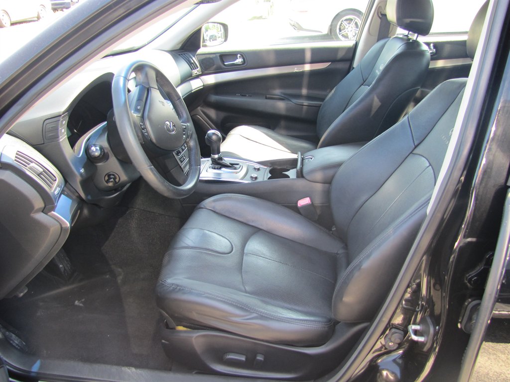 2013 INFINITI G - $10,995