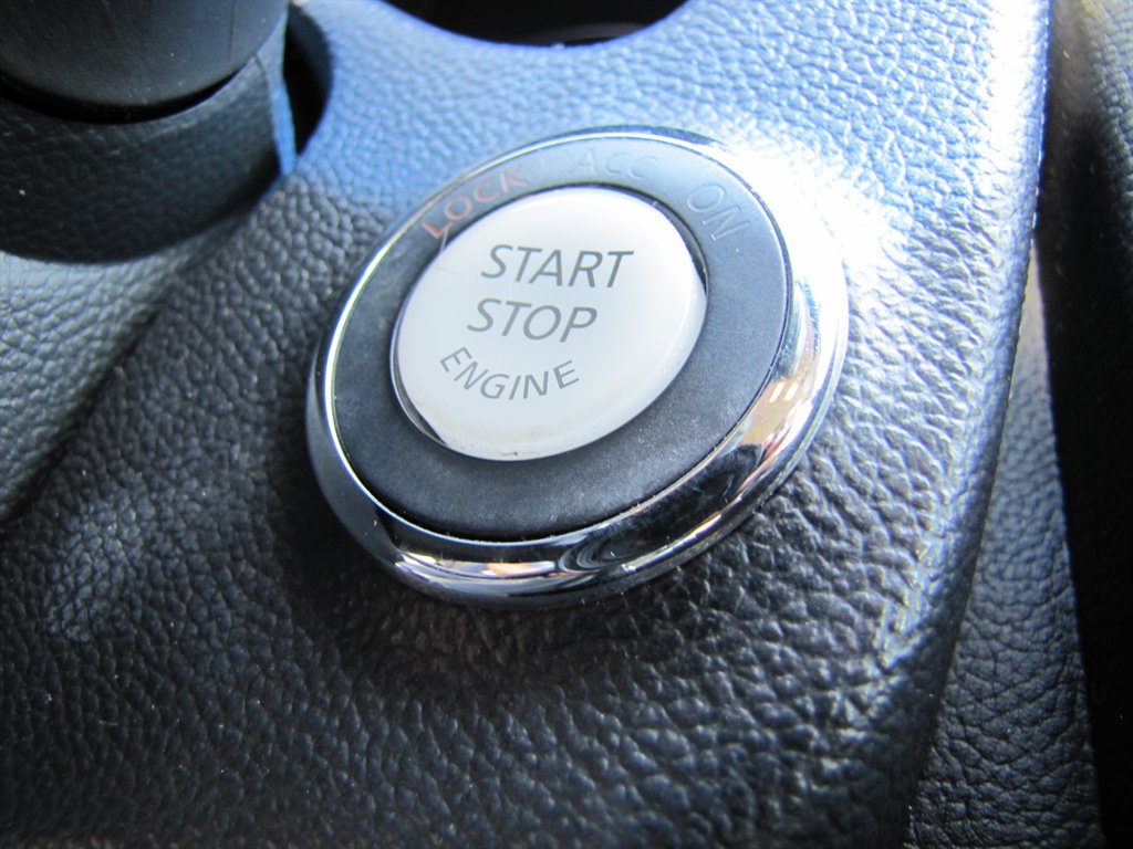 2013 INFINITI G - $10,995