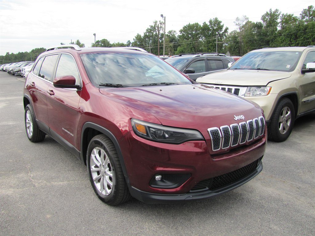 2019 Jeep Cherokee - $9,995