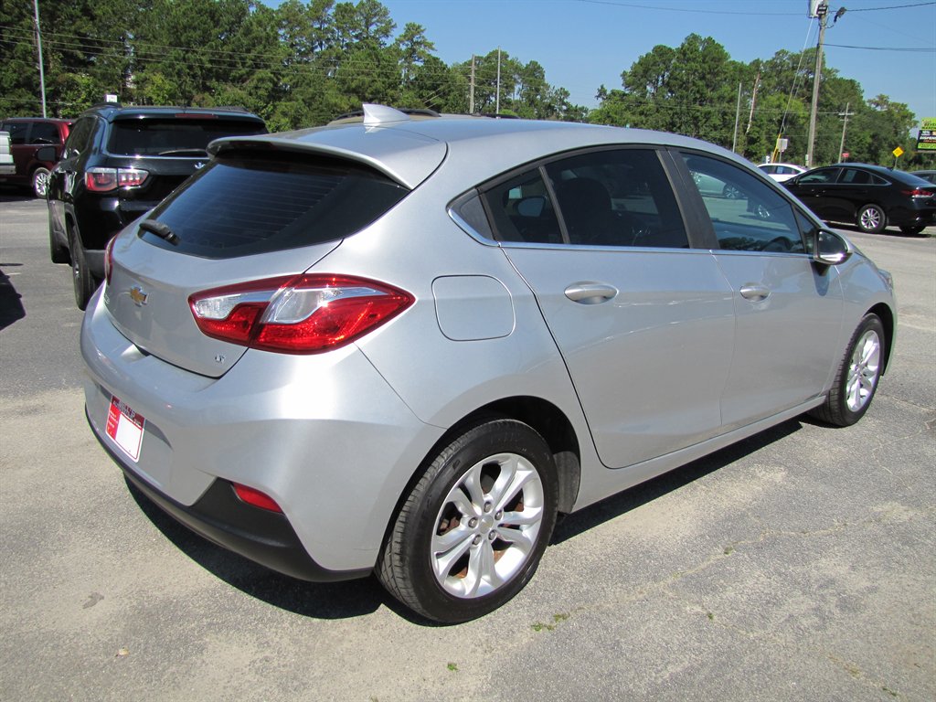 2019 Chevrolet Cruze - $8,995