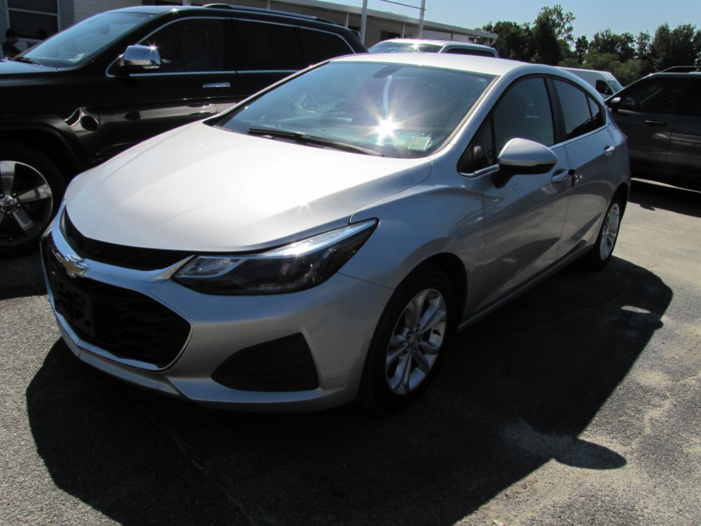 2019 Chevrolet Cruze - $8,995