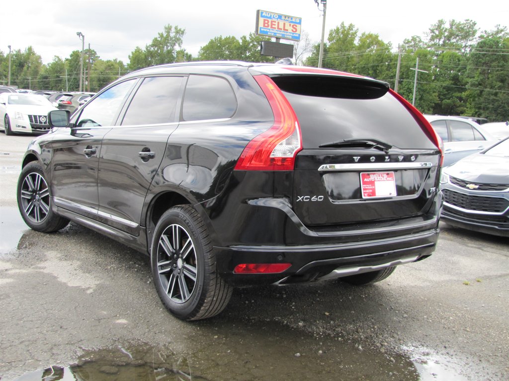 2017 Volvo XC60 - $8,995