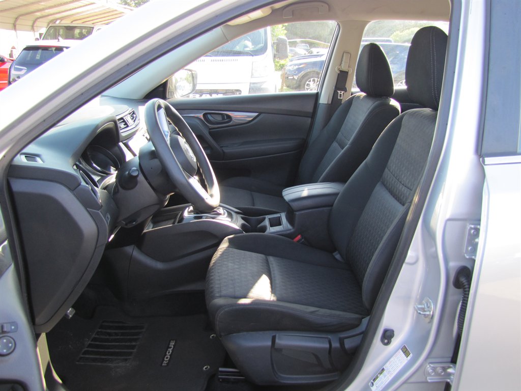 2020 Nissan Rogue - $11,995