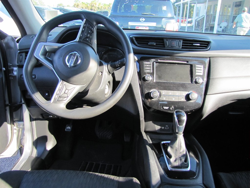 2020 Nissan Rogue - $11,995