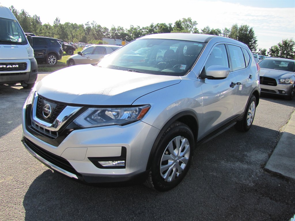 2020 Nissan Rogue - $11,995