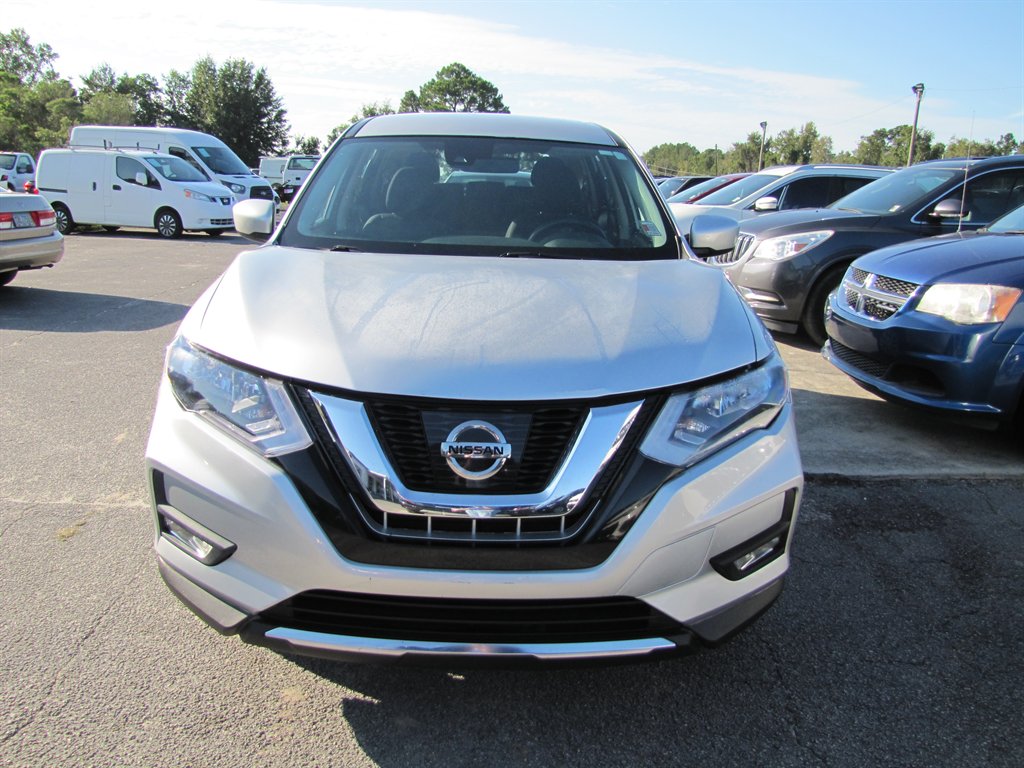 2020 Nissan Rogue - $11,995