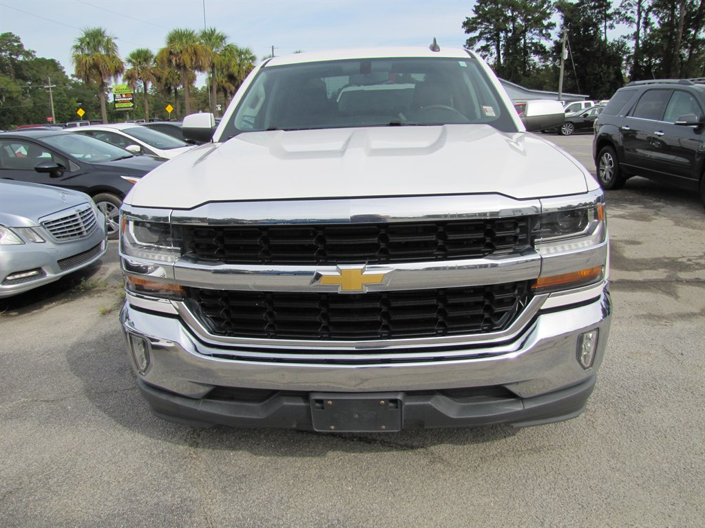2018 Chevrolet Silverado - $17,995
