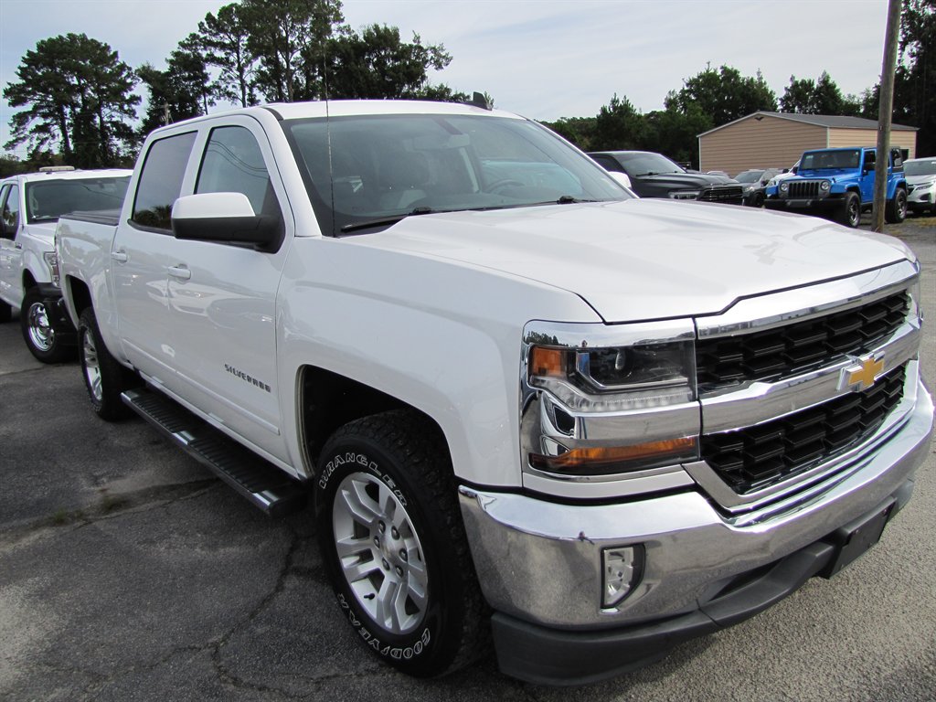 2018 Chevrolet Silverado - $17,995
