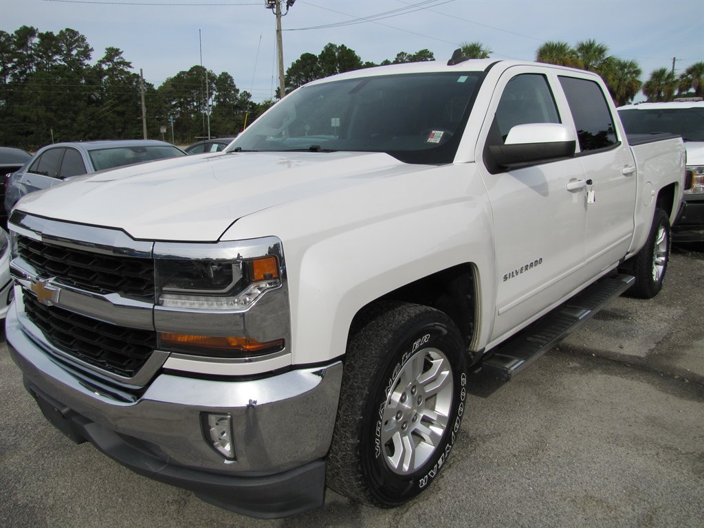 2018 Chevrolet Silverado - $17,995