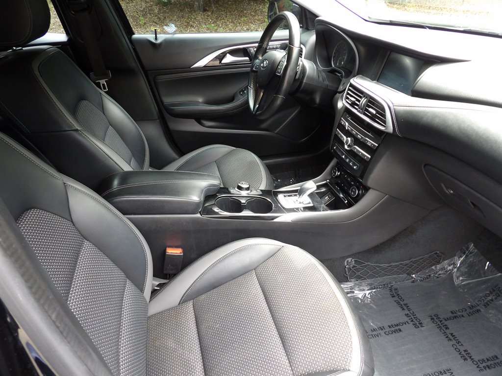 2019 INFINITI QX30