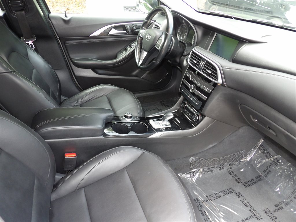 2018 INFINITI QX30