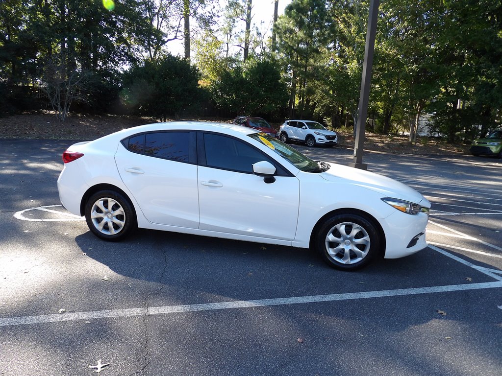 2017 MAZDA MAZDA3