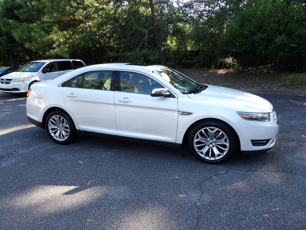 2016 Ford Taurus