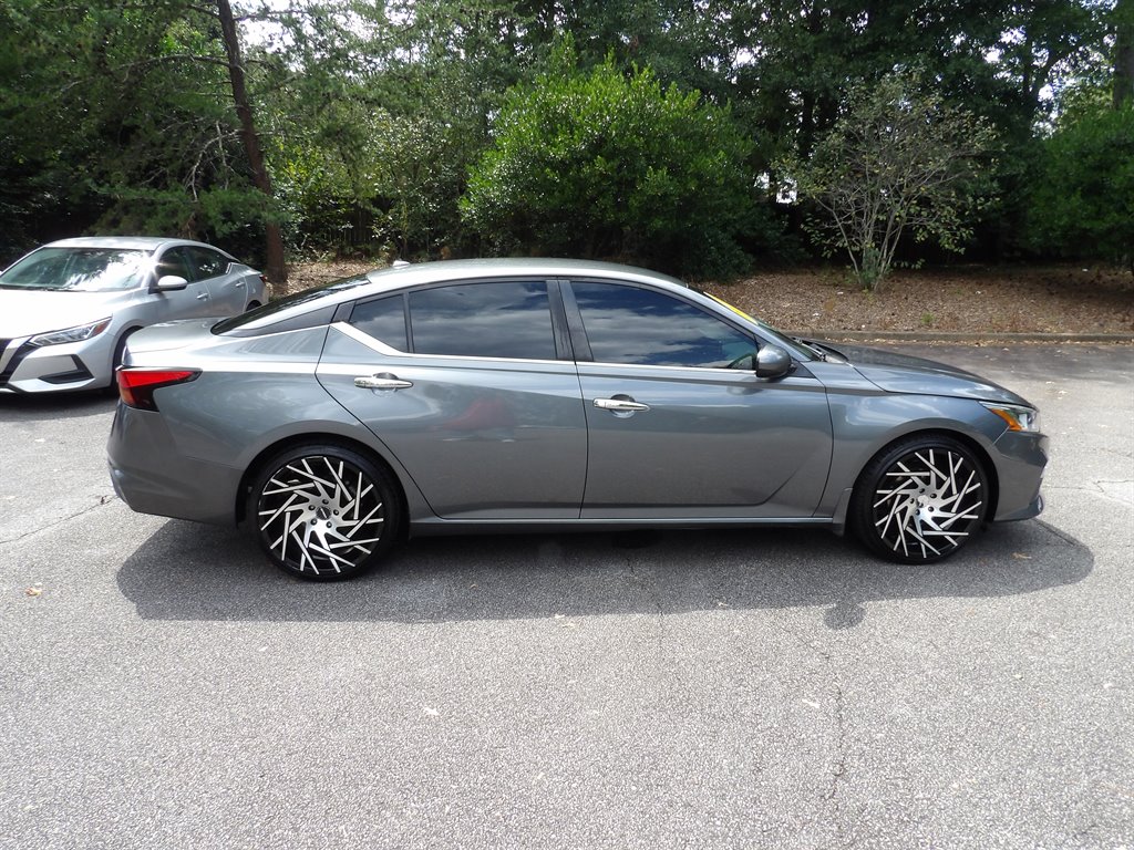 2020 Nissan Altima