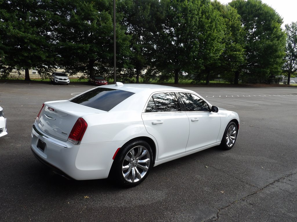 2016 Chrysler 300