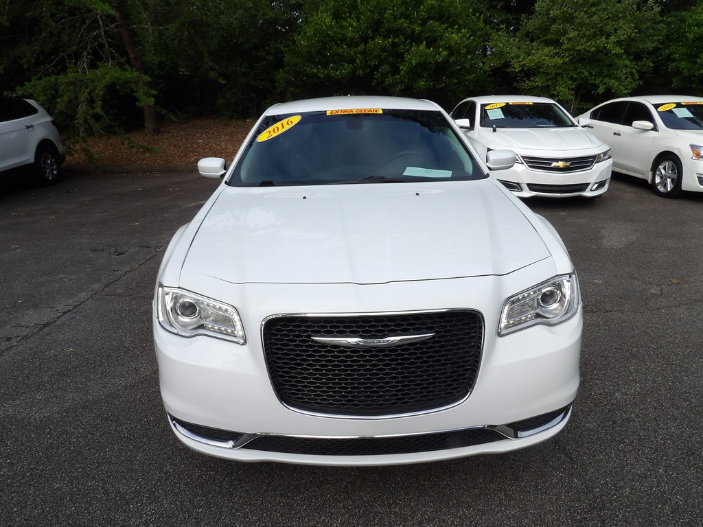 2016 Chrysler 300