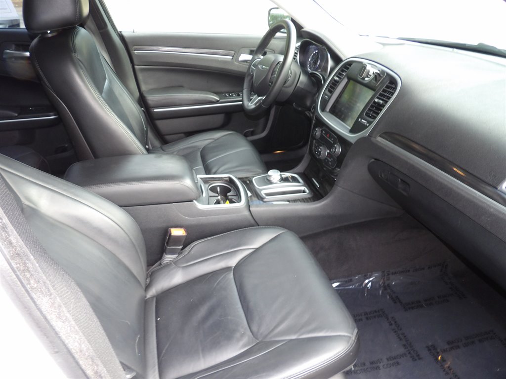 2016 Chrysler 300