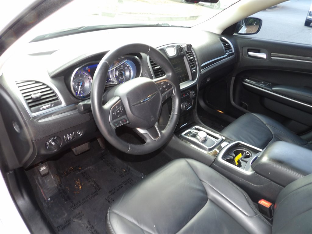2016 Chrysler 300