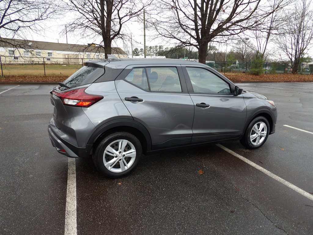 2023 Nissan Kicks