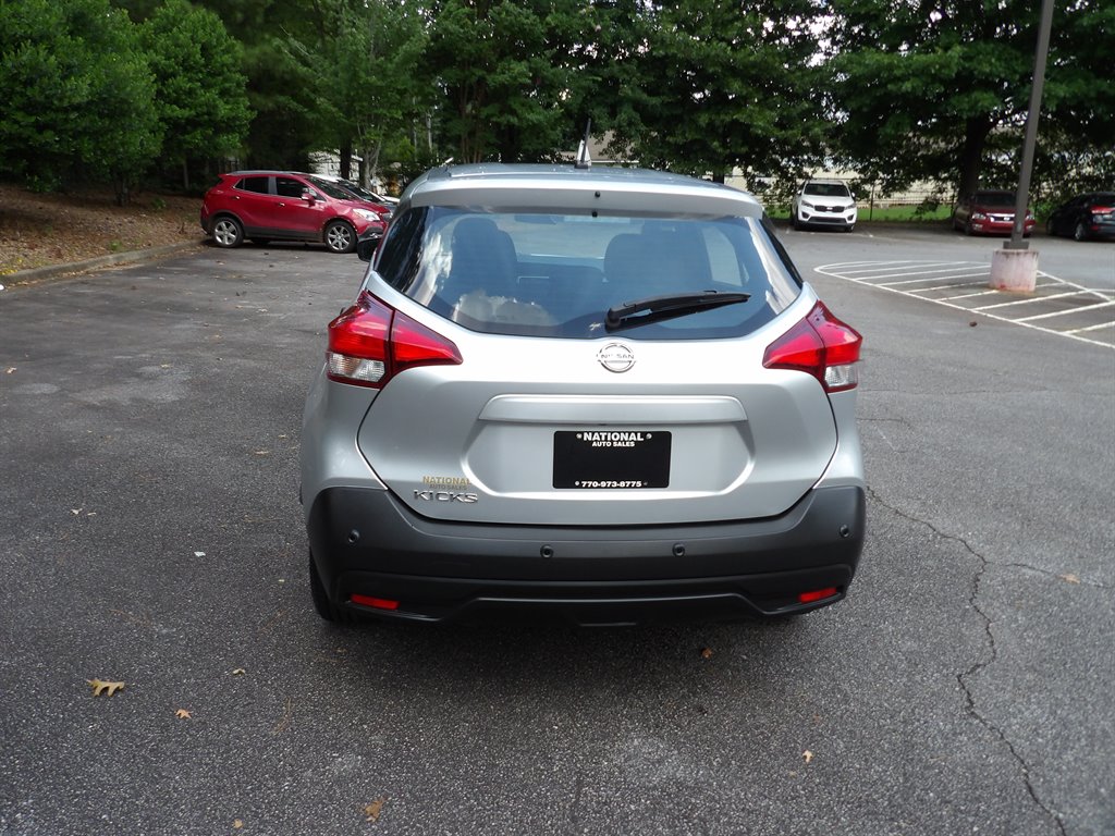 2020 Nissan Kicks