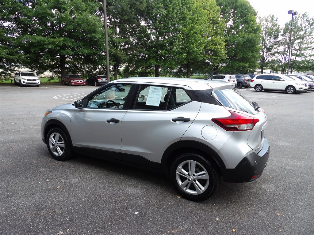 2020 Nissan Kicks