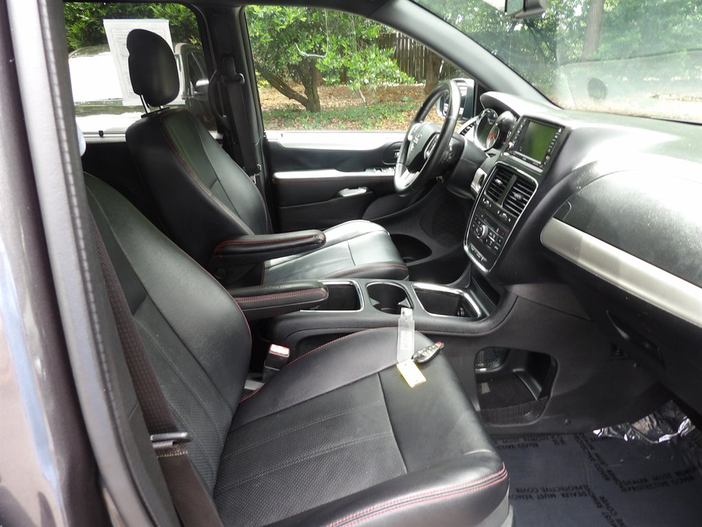 2017 Dodge Grand Caravan