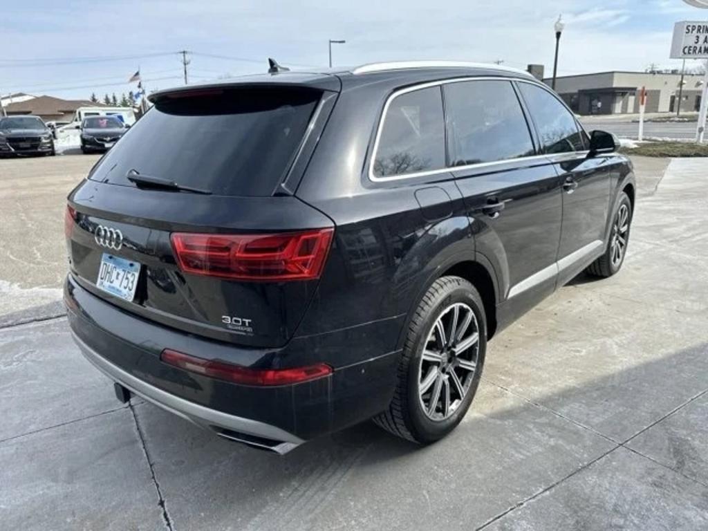 2017 Audi Q7 - $23,450